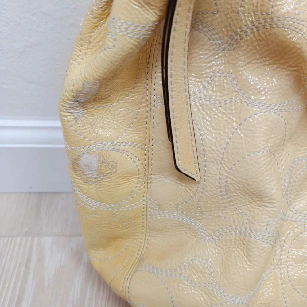 Vintage Y2K Coach Women Hobo Bag Medium Yellow Signature Patent Leather Embossed